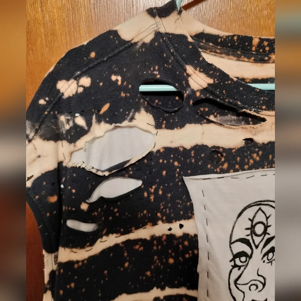 Third Eye Hand Painted Bleach Dyed Tank Top - Picture 6 of 7